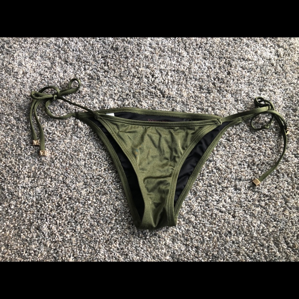 NWOT VS Bikini Bottom (S)